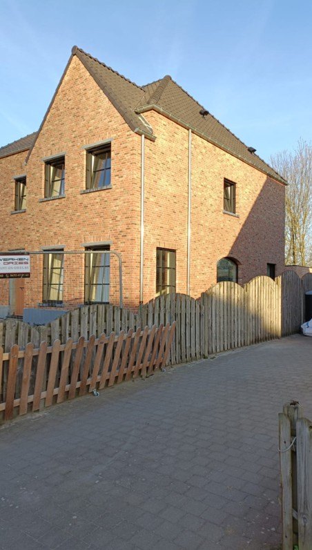 Woninggevel met metselwerk en voegwerk