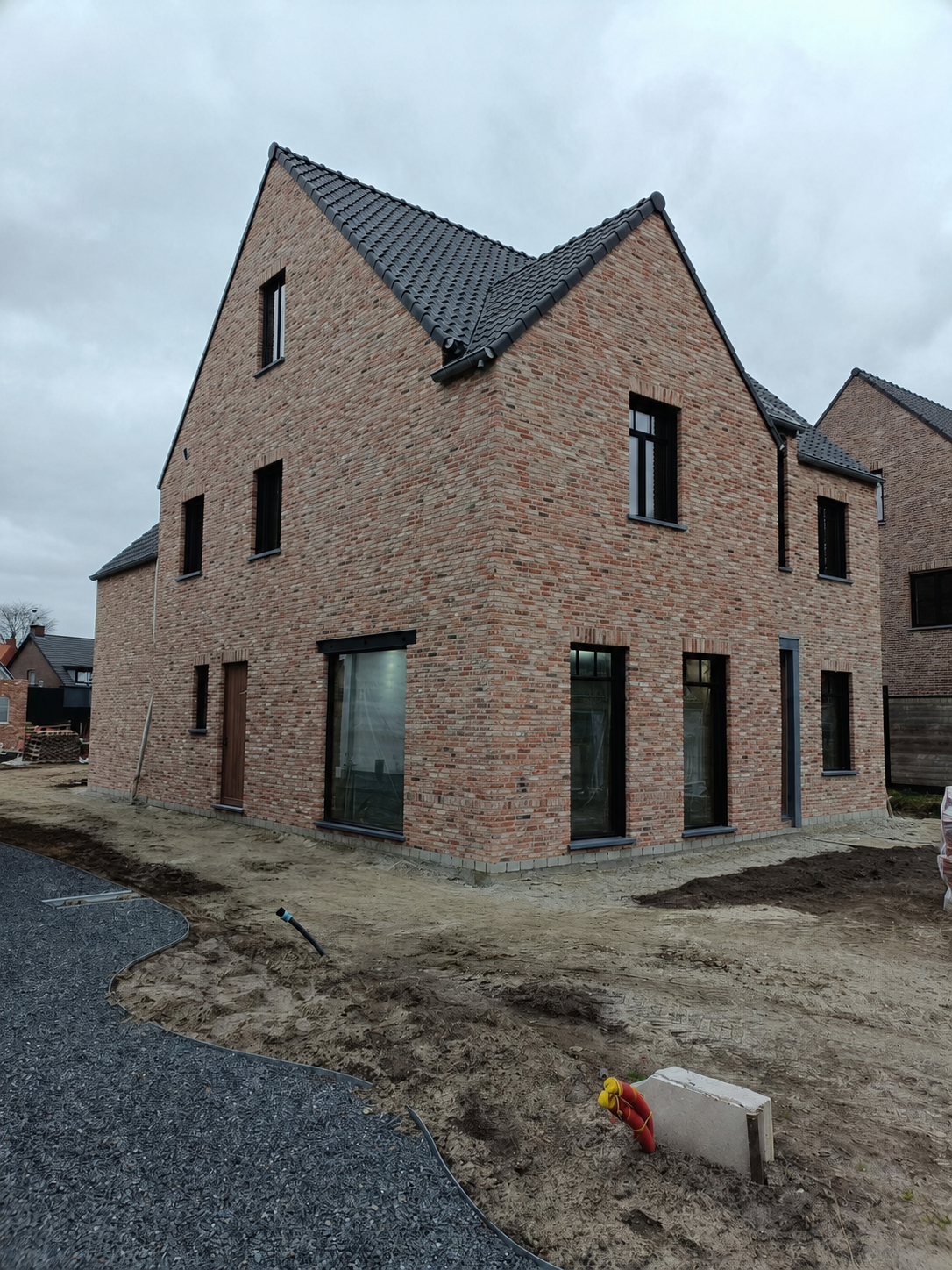 Nieuwbouw met vers voegwerk